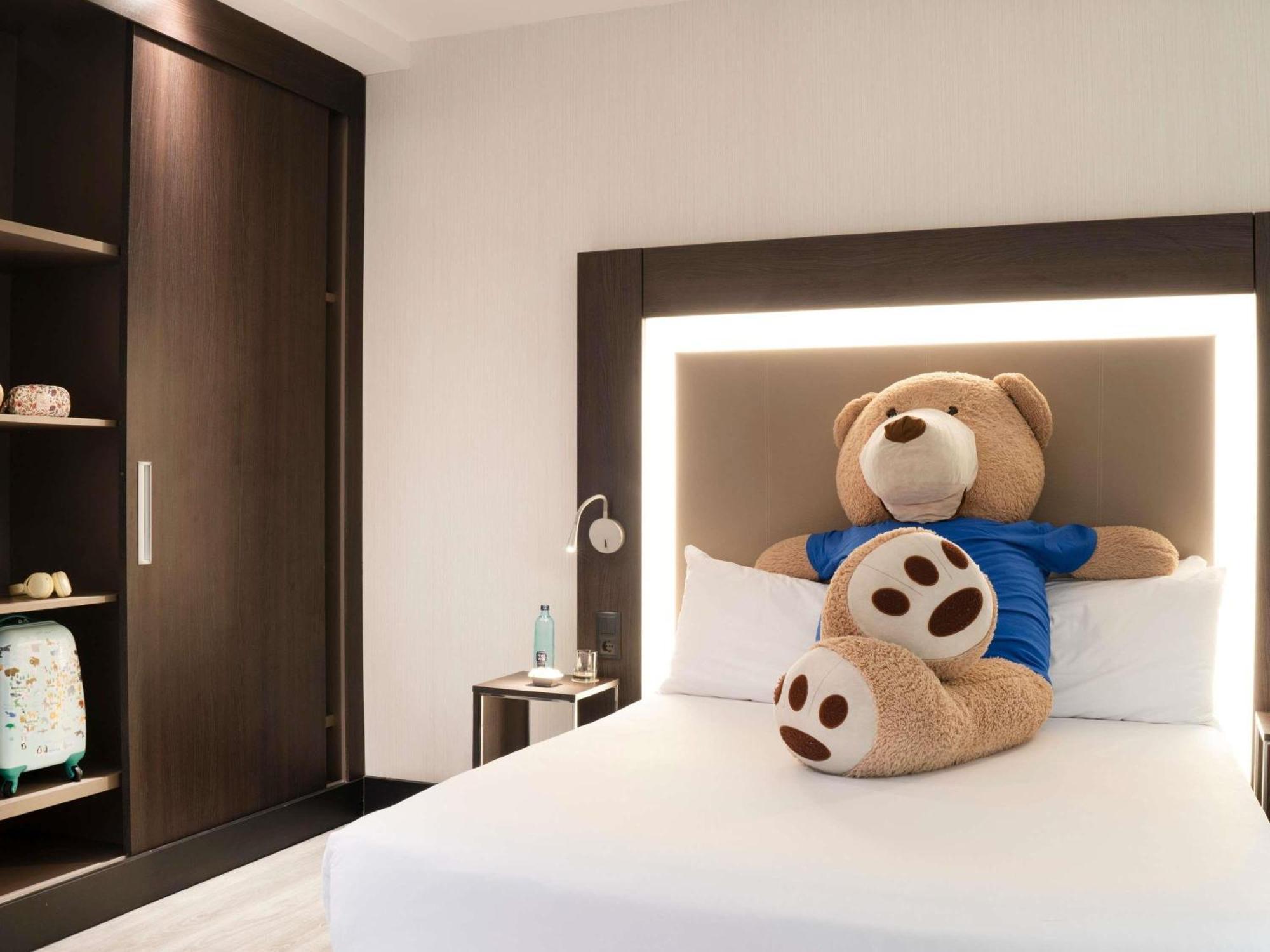 Standard Room double bed Two persons sofa