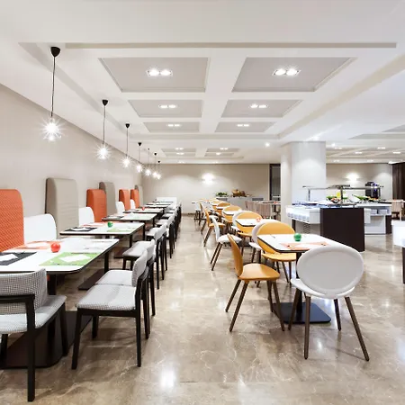 Novotel Madrid Center-3
