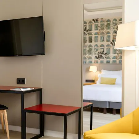 Motel One Madrid-Plaza De Espana-2